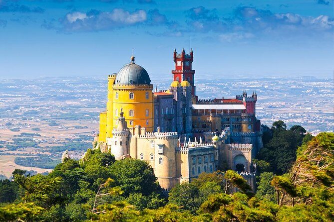 Sintra and Cascais Half Day Trip from Lisbon in Private Vehicle - Experience the Best of Sintra and Cascais in Half a Day