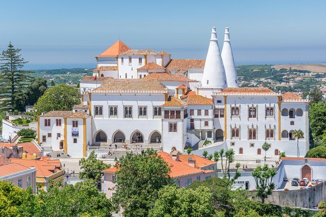 Sintra and Cascais Premium Tour - Lunch and Coastal Charm at Cascais
