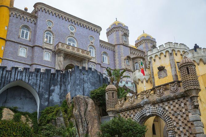 Sintra and Cascais Small-Group Day Trip from Lisbon - FAQs