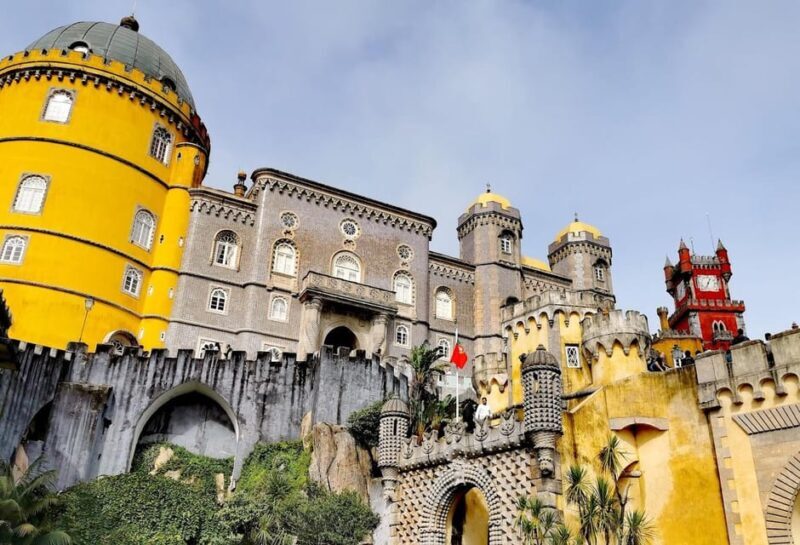 Sintra, Cabo da Roca & Cascais Private Tour (Up to 6 Pax) - Discovering the Charm of Sintra in a Day