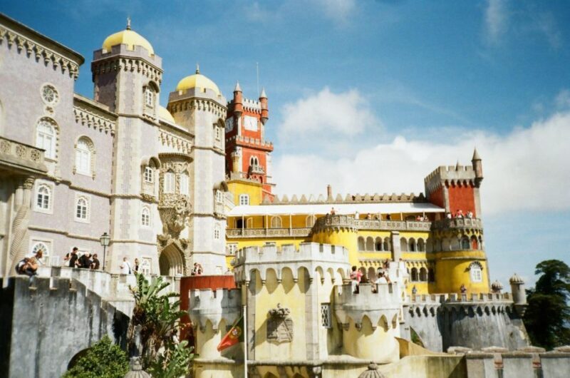 Sintra: Full Day guided tours by Van with Local guide - FAQ