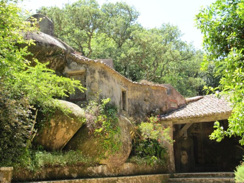Sintra Guided Visit: Life and Death at the Capuchos Convent - A Deep Dive into the Capuchos Convent Experience