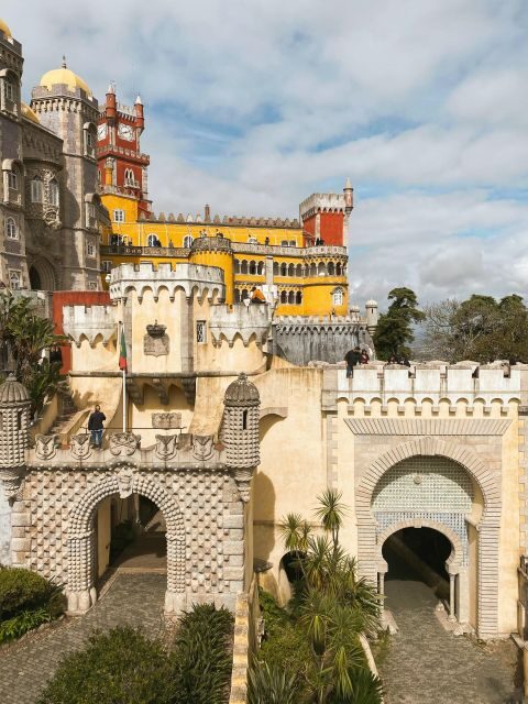 Sintra: Pena Palace & Park, Cabo da Roca & Cascais. Day Tour - FAQ