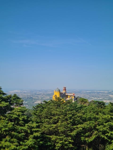 Sintra Portugal: 4 hours exploring the mountains and visiting a monument - Visiting the Major Monuments