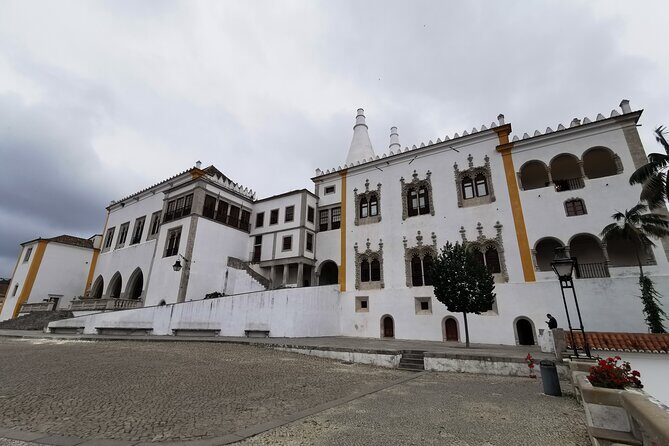 Sintra with 4 Palace Guided Tour, Private Full Day - Discover the Magic of Sintra on a Private Full-Day Tour