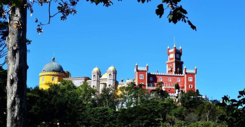 Sintra:1 hour tuk tuk experience to Pena Palace(3 monuments) - Who Will Love This Tour?