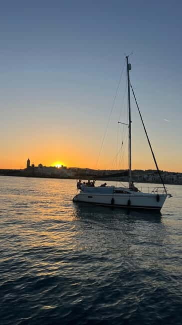 Sitges Sunset: Guided Tour by Sailboat along the Sitges Coast. - Who Will Enjoy This Tour?