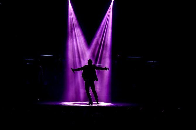 SIX Show in Branson - The Experience and Atmosphere