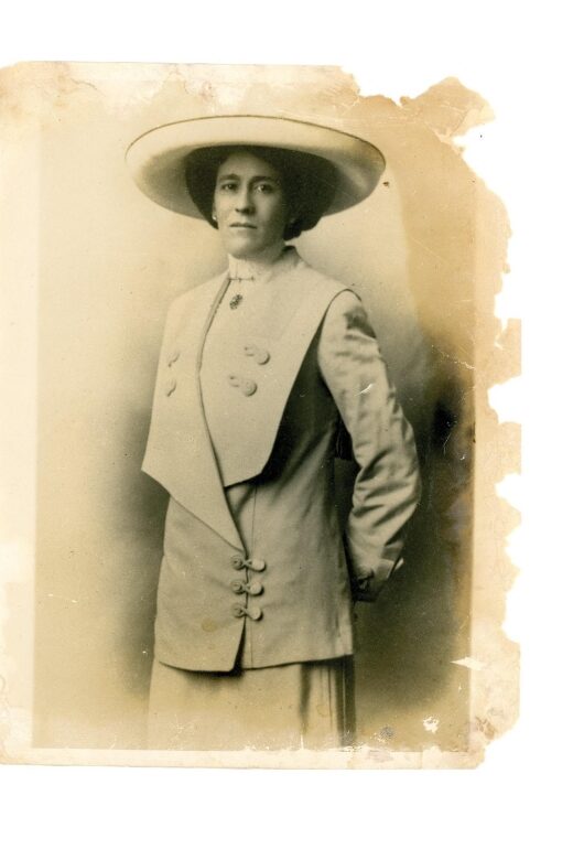 Six Women - A Historical Walking Tour - Exploring the Details of the Tour