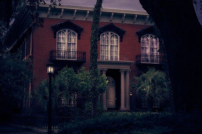 Sixth Sense Savannah Ghost Tour - A Closer Look at the Savannah Ghost Tour Experience