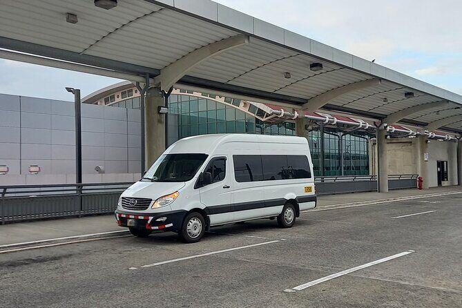 SJO Airport area TO Manuel Antonio Quepos Hotels Private Transfer - An In-Depth Look at the Experience