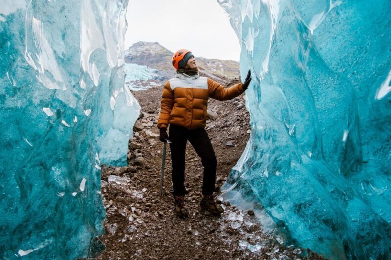 Skaftafell: Blue Ice Cave & Glacier Hike on Vatnajökull - An in-depth look at the Vatnajökull Ice Cave & Glacier Hike Tour