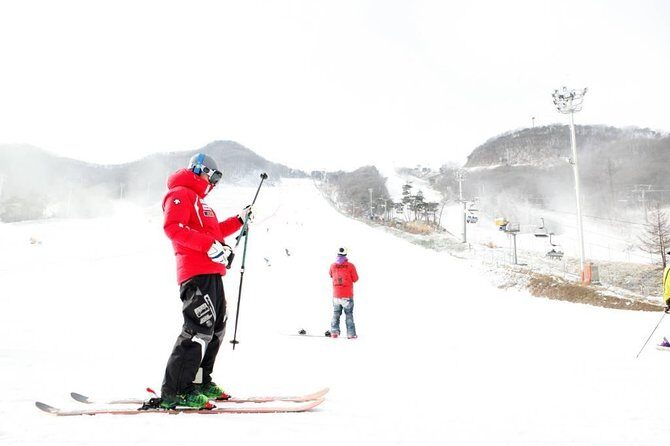 Ski Tour to Jisan Ski Resort from Seoul - Discover the Snowy Slopes Near Seoul with a Guided Ski Tour