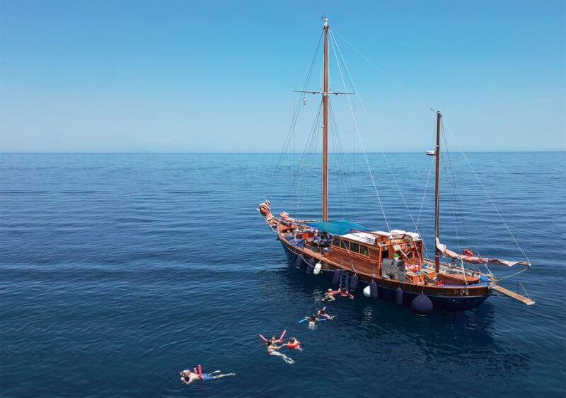 Skiathos: Wooden Sailboat Full- or Half-Day Trip with Meal - Skiathos: Wooden Sailboat Full- or Half-Day Trip with Meal