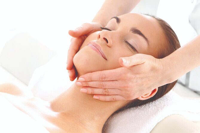 Skin Glo Package w/microderm/LED- For 2 with Appetizers and Wine - Who Should Consider This Tour?