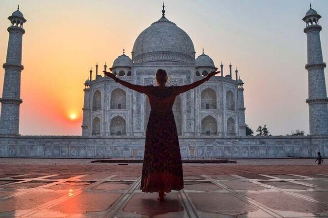 Skip the line - A Practical Guide to the Taj Mahal and Agra Fort Tour