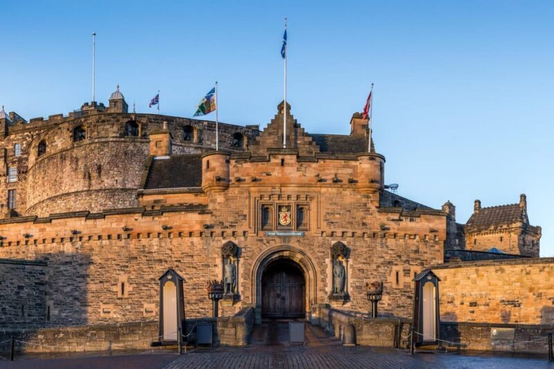 Skip-the-line Edinburgh Castle with Old Town Walking Tour - What Makes This Tour Stand Out