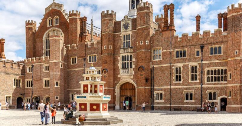 Skip-the-line Hampton Court Palace from London by Car - Key Points