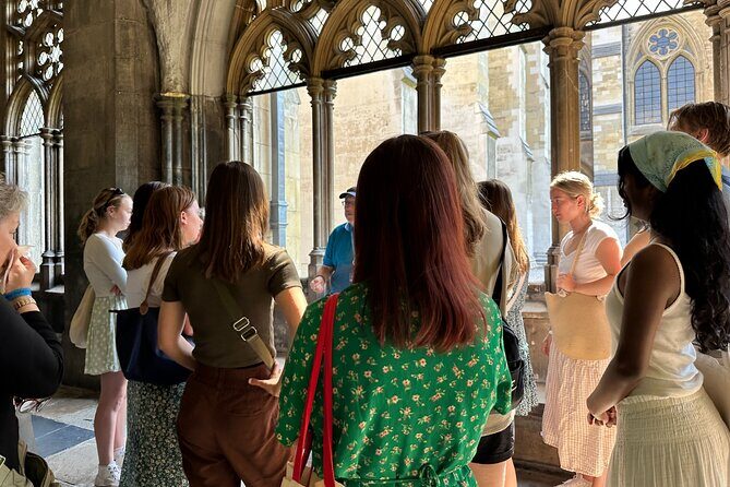 Skip-the-line London Westminster Abbey and City of Westminster Kid-Friendly Tour - Starting Point: Westminster Abbey Shop
