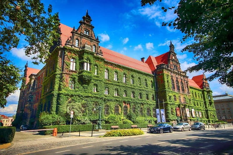 Skip-the-line National Museum and Old Town Private Tour - Final Thoughts