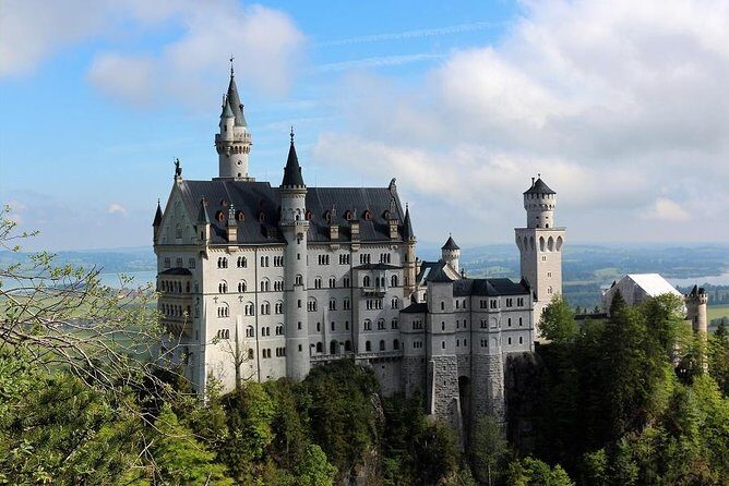 Skip the Line: Neuschwanstein Castle Private Tour From Füssen or Hohenschwangau - A Deep Dive into the Tour Experience