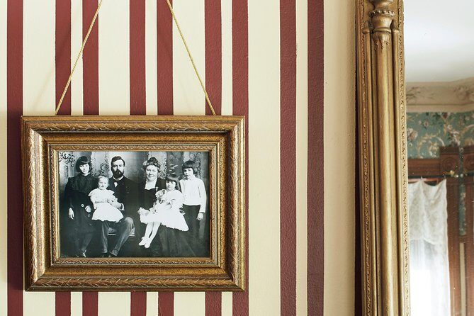 Skip the Line: Public Tour-Adult Admission Ticket (50 mins) - Key Points