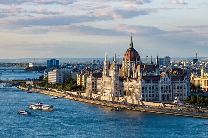 Skip-the-line St. Stephen Basilica Budapest Old Town Tour - The Sum Up