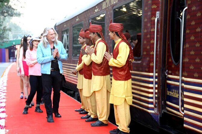 Skip the Line: Taj Mahal & Agra fort tour by Superfast train - Why This Tour Works Well