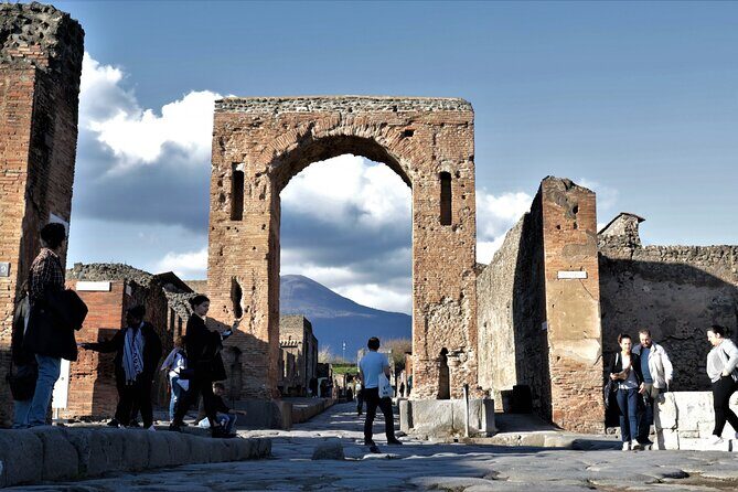 Skip the Line Ticket for Pompeii with a Guide Book of the Site - Visiting Pompeii with a Self-Guided Ticket and Guidebook: An Honest Look