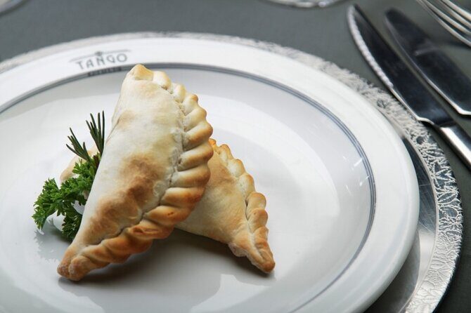 Skip the Line Ticket for Tango Porteño Show with Dinner Platea - A Deep Dive into the Tango Porteño Experience