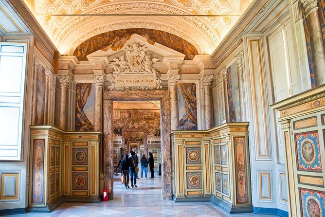 Skip-the-Line Ticket: Sistine Chapel and Vatican Museums in Rome - A Deep Dive into the Vatican Experience