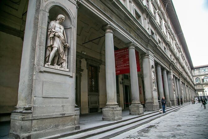 Skip-the-Line Uffizi Museum & Gallery Tour with Leonardo & Michelangelo Works - An In-Depth Look at the Uffizi Tour Experience