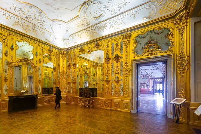Skip-the-line Upper Belvedere Tickets and Guided Tour Vienna - A Deep Dive into the Belvedere Guided Tour Experience