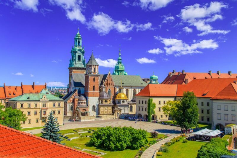 Skip-the-Line Wawel Castle Chambers Private Tour - Authentic and Engaging Guided Experience