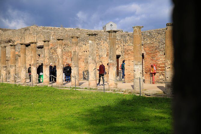 Skip-the-lines Private Tour of Pompeii Including the Theatre the Forum and all Highlights - FAQ