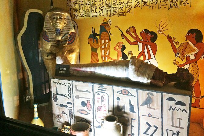 Skip the Line:Wax Museum Ticket-World in Wax & Guided Tour of Chamber of Horrors - What to Expect at Each Stop