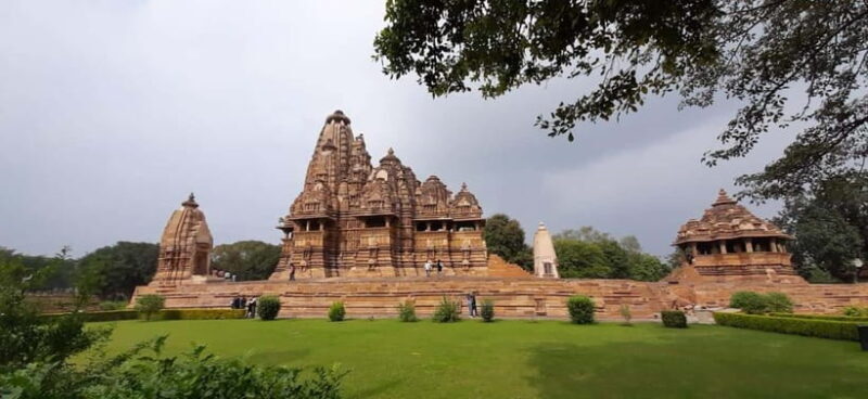 Skip-the-Queue: Guided Khajuraho Temple Tour in Private Car - Key Points