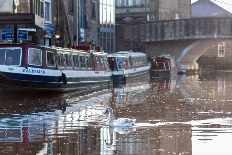 Skipton: 1-Hour Canal Cruise - A Closer Look at the 1-Hour Canal Cruise in Skipton