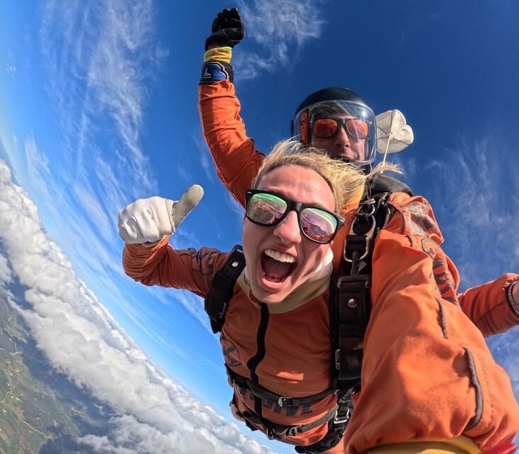 Skydive Algarve: Tandem Skydiving 10.000ft (up to 15.000ft) - Frequently Asked Questions