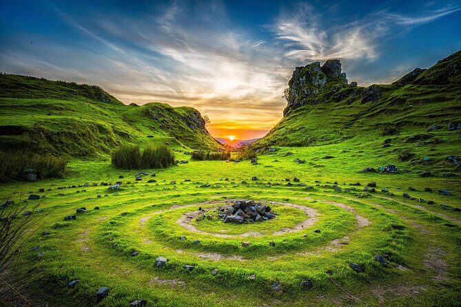 Skye Fairy Pools/ Fairy Glen/ Quiraing/ Kilt rock / Old Man Storr - Exploring the Details: A Deep Dive into the Experience