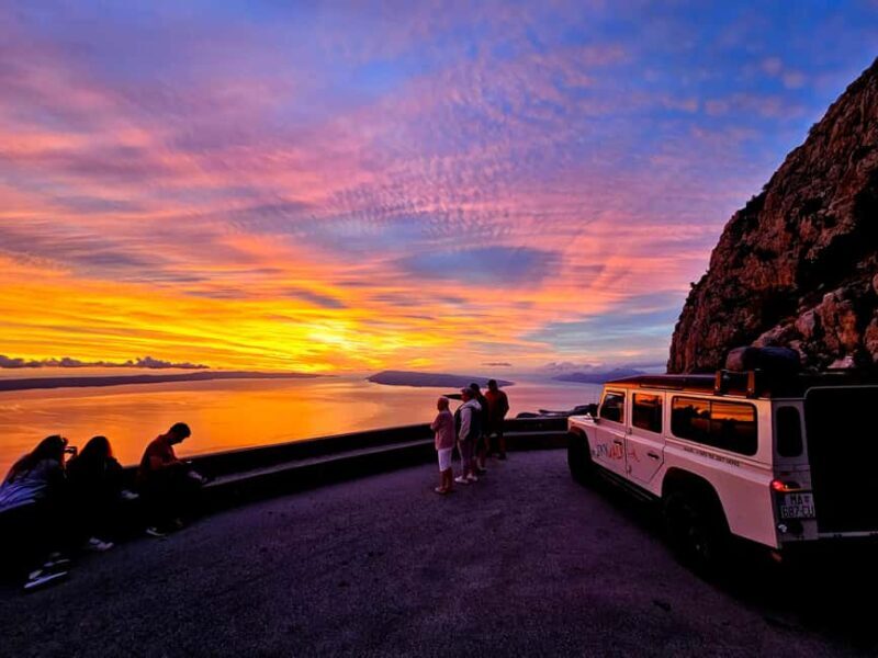 Skywalk (1228 m) and St. George (1762 m) Defender Tour - Key Points