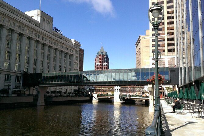 Skywaukee Walking Tour - Experience Milwaukee from a Whole New Perspective with the Skywaukee Walking Tour