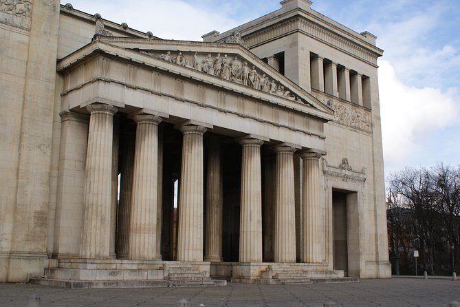 Small-Group 2-Hour Munich and The Third Reich Walking Tour - A Detailed Look at the Tour