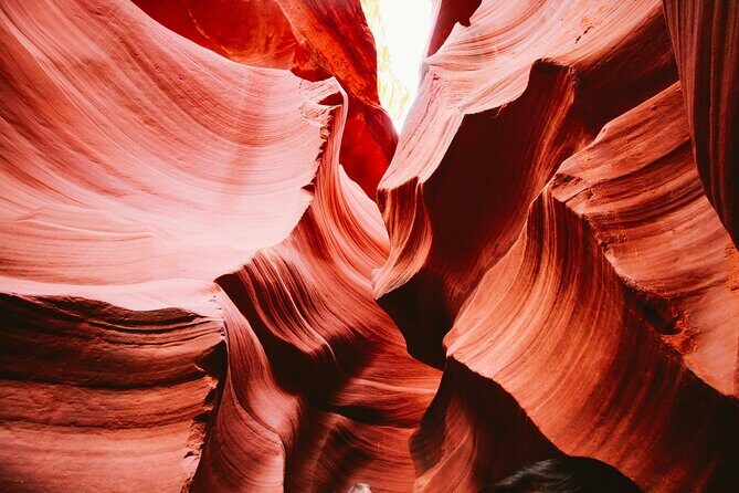 Small Group Antelope Canyon & Horseshoe Bend Tour from Las Vegas - Who Should Consider This Tour?