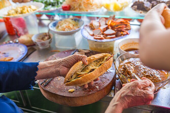 Small Group Best Street Food Tour in Hanoi CNN Recommended Dishes - Key Points