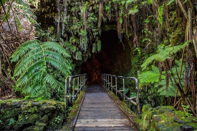 Small Group Big Island Twilight Volcano and Stargazing Tour - Start your adventure with a taste of Hawaii’s volcanic wonder and lush landscapes