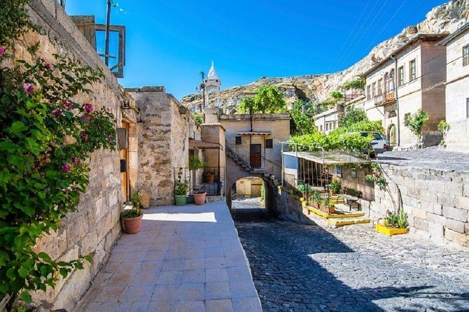 Small-Group Cappadocia Tour: Devrent Valley, Monks Valley and Open Air Museum in Goreme - Exploring Cappadocia: What You Can Expect from the Tour
