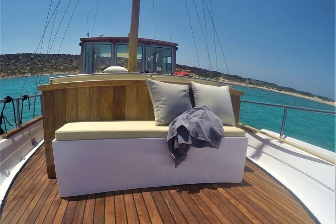 Small Group Cruise Around Antiparos & Despotiko With Lunch - Key Points
