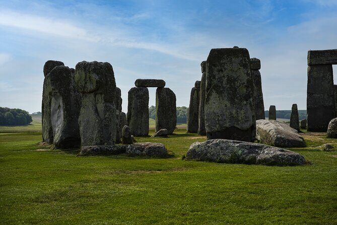 Small-Group Day Trip to Stonehenge, Bath and Windsor from London - Key Points