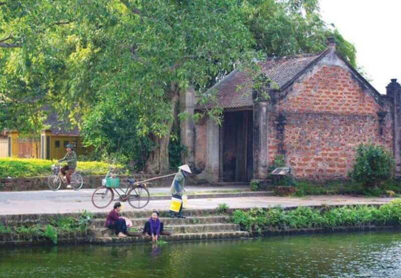 Small Group Discover the best of Duong Lam Ancient Village - Small Group Discover the Best of Duong Lam Ancient Village